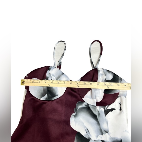 Venus Bodycon dress with side slit in‎ Wine Floral size XL - Picture 7 of 7